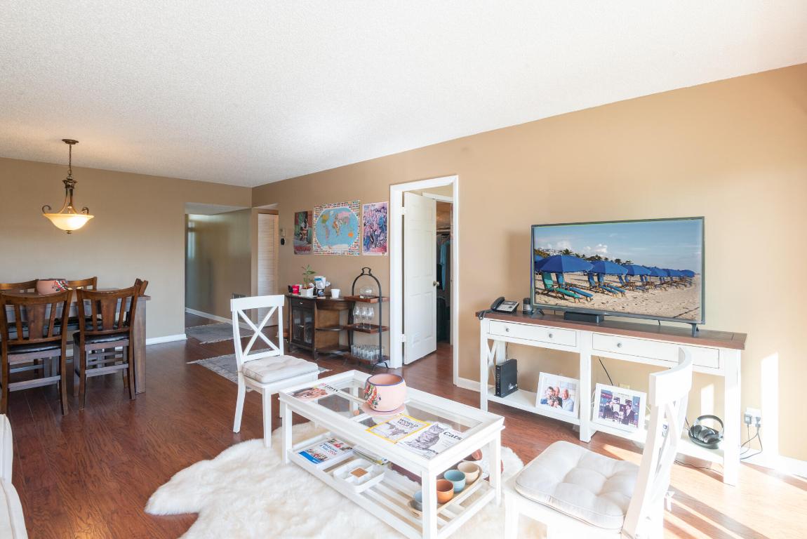 LANDS OF THE PRESIDENT CONDO 8 - Residential