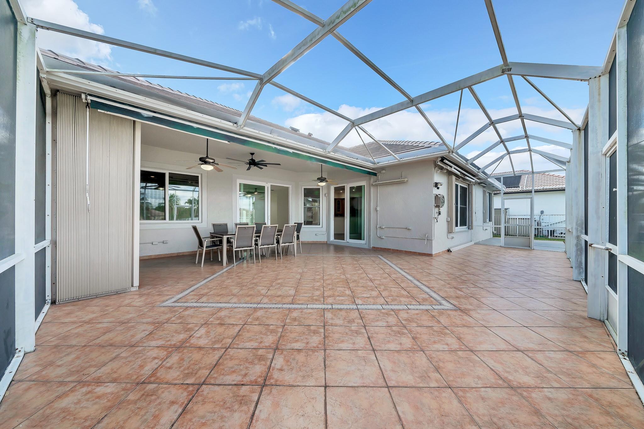 Stoneridge Lake Estates - Residential