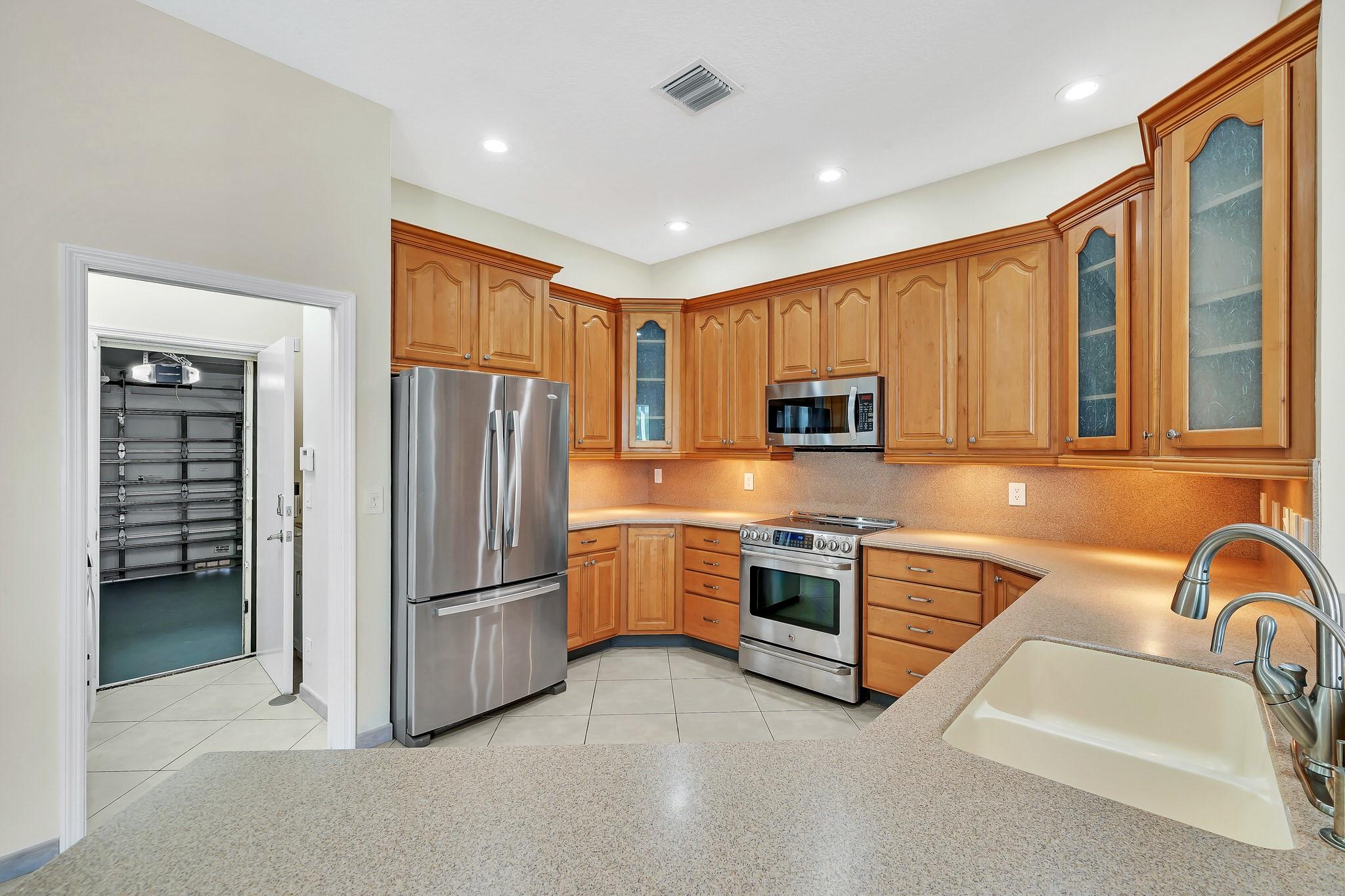 Stoneridge Lake Estates - Residential