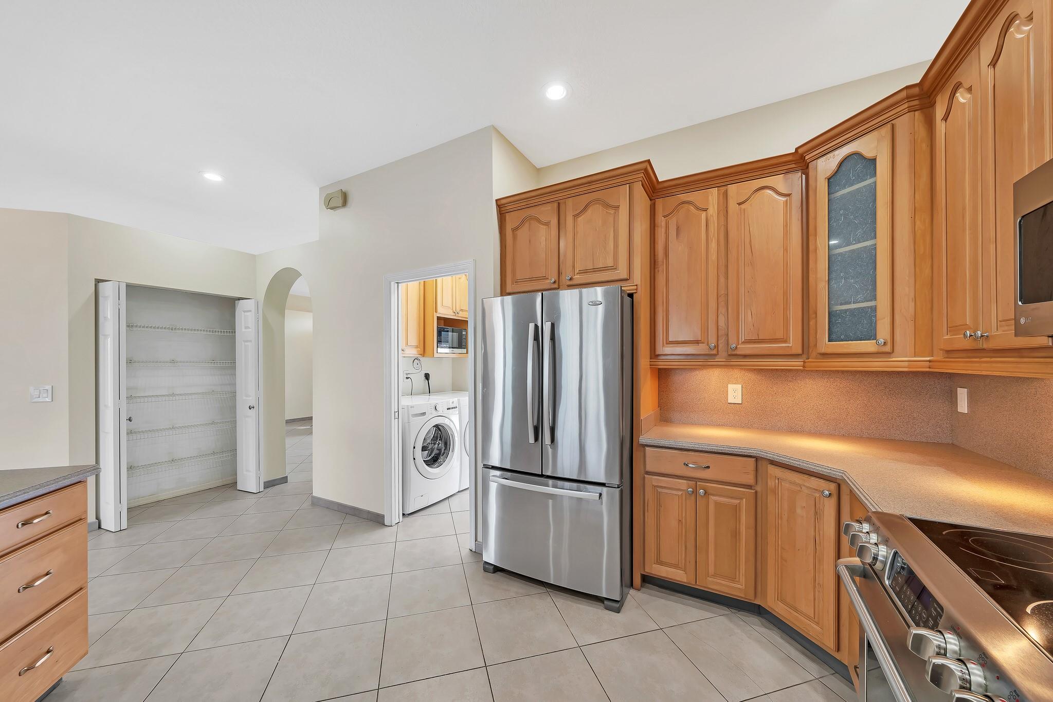 Stoneridge Lake Estates - Residential