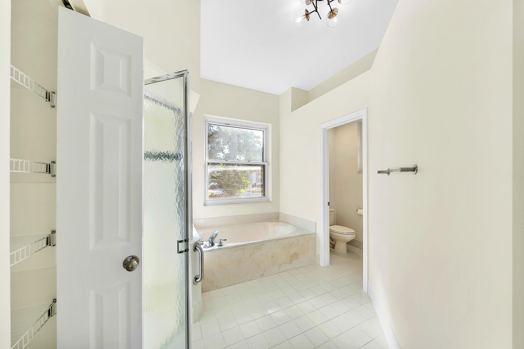 Stoneridge Lake Estates - Residential