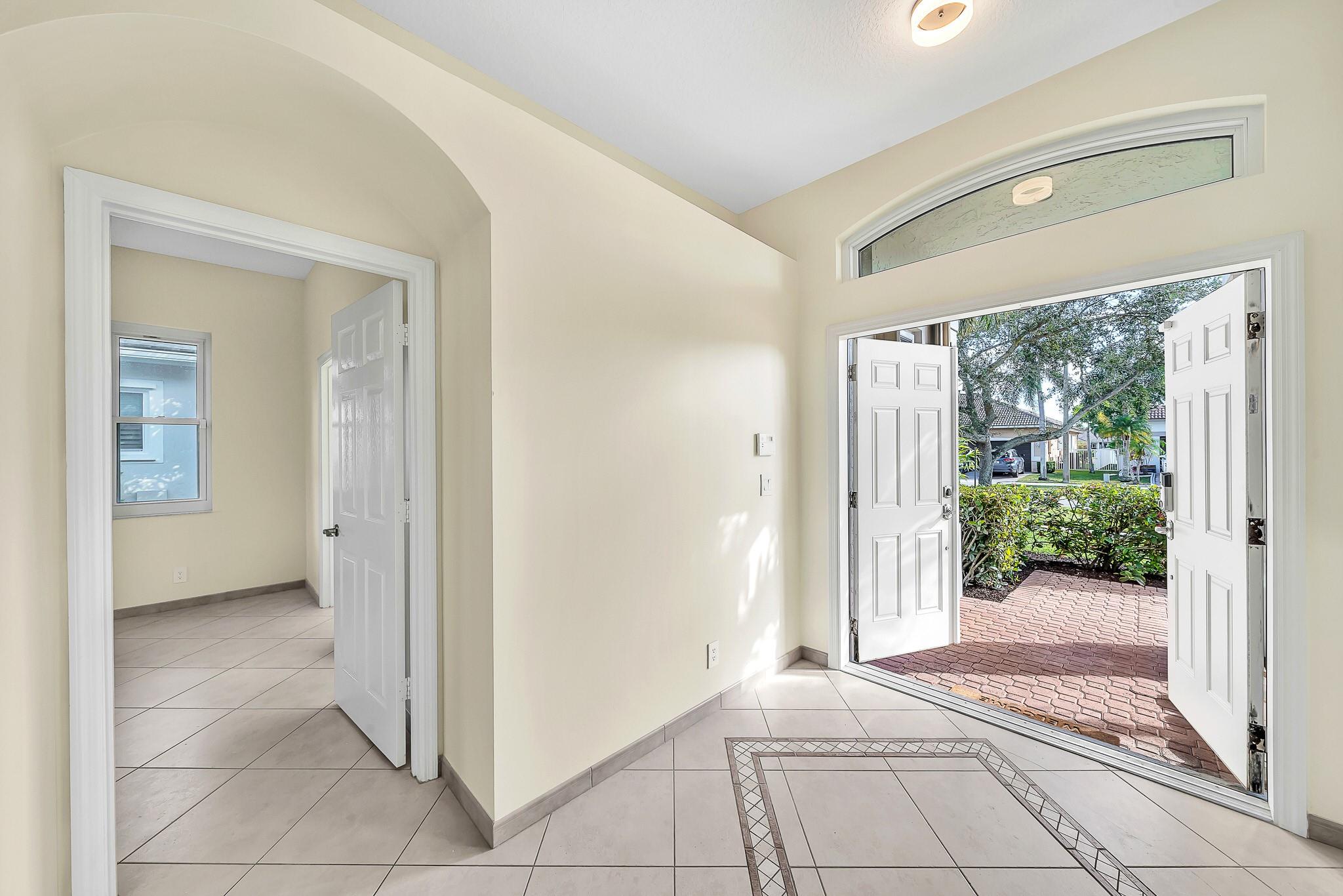 Stoneridge Lake Estates - Residential