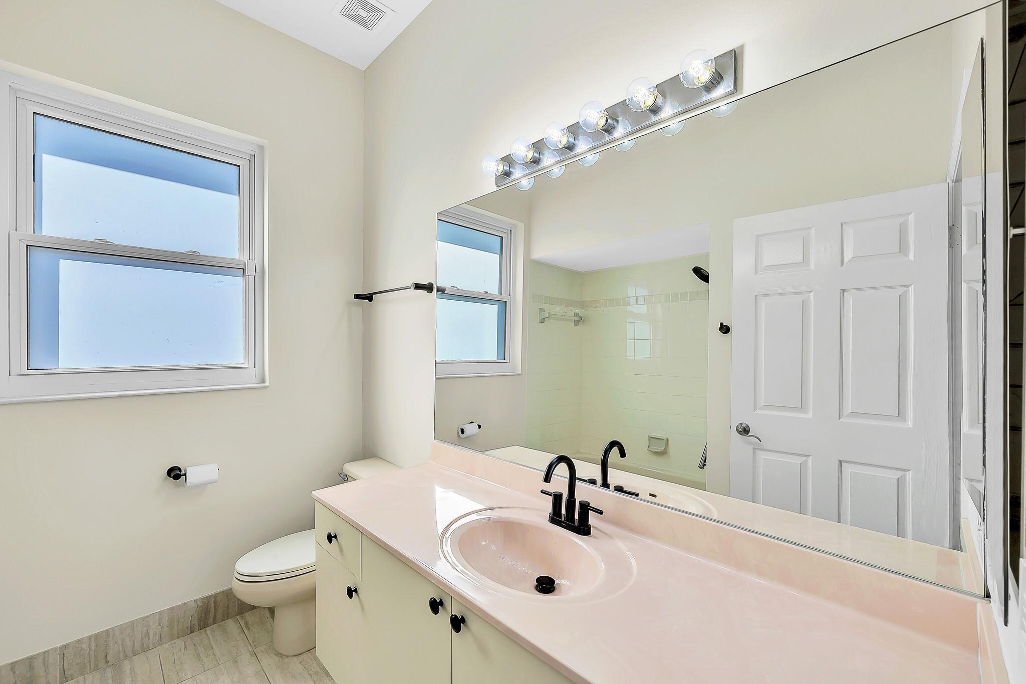 Stoneridge Lake Estates - Residential