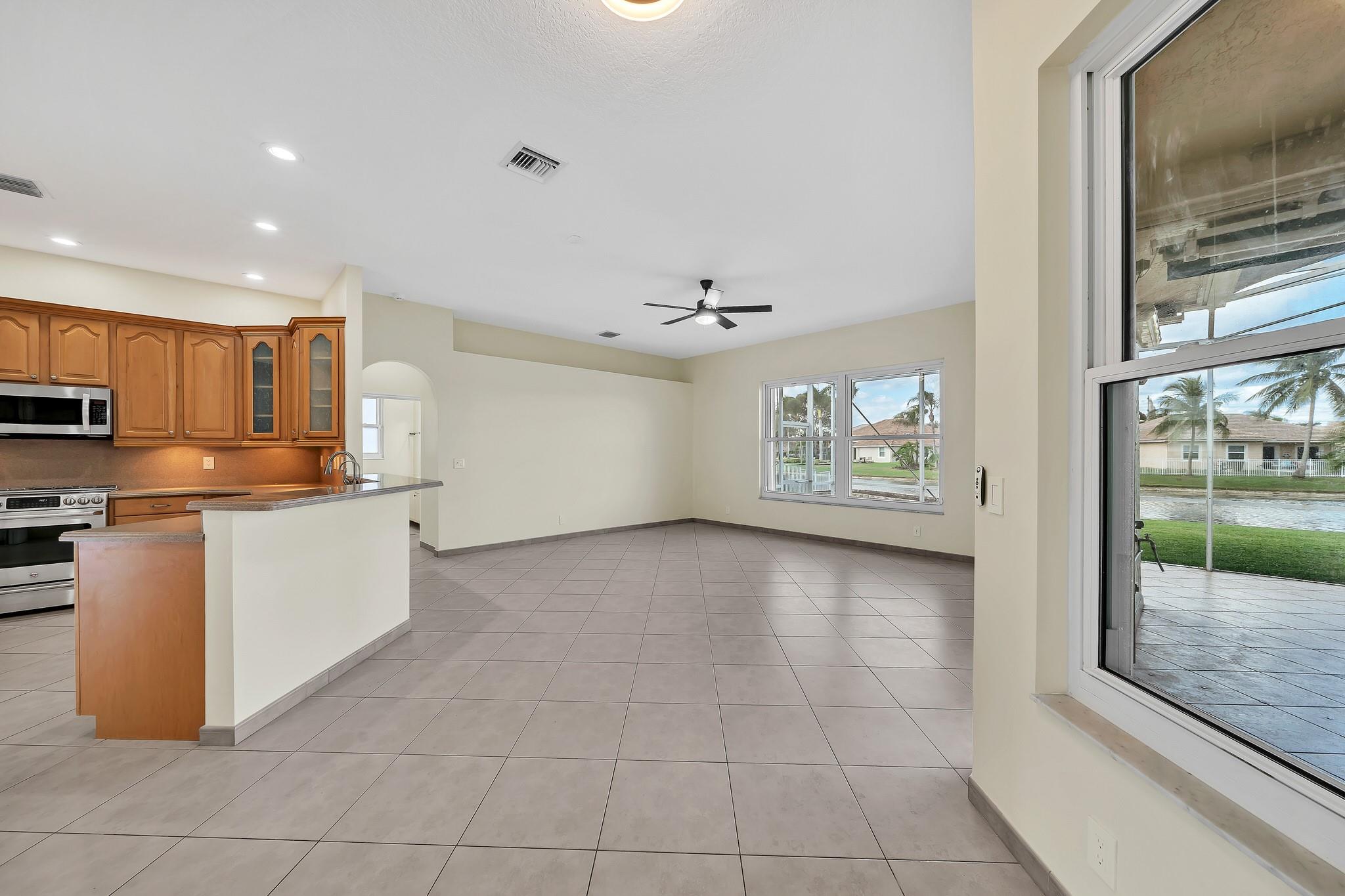 Stoneridge Lake Estates - Residential