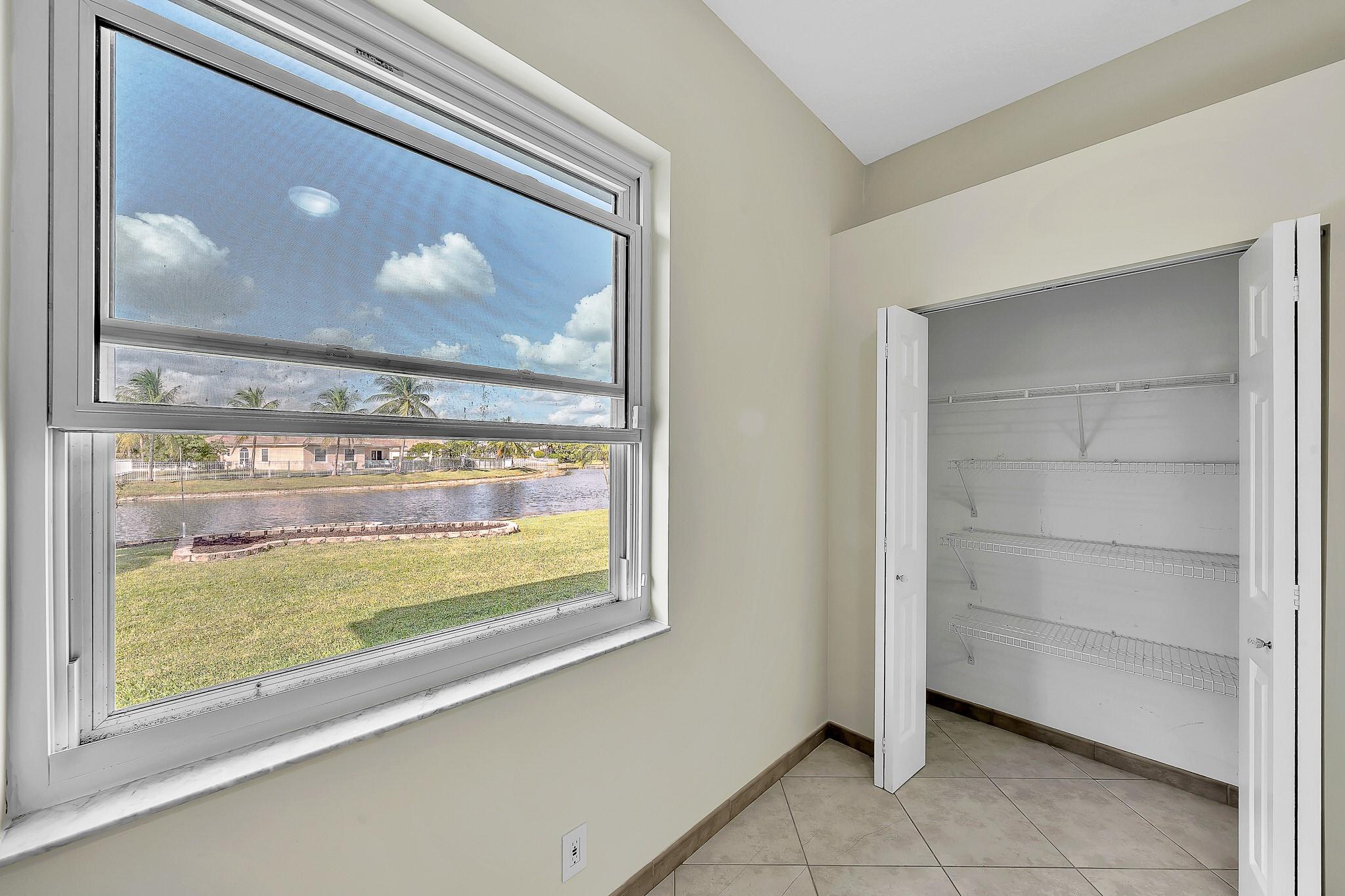 Stoneridge Lake Estates - Residential