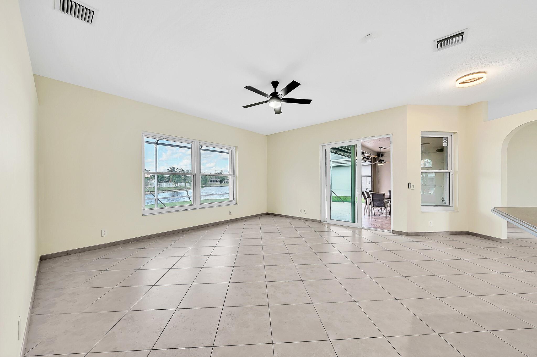 Stoneridge Lake Estates - Residential