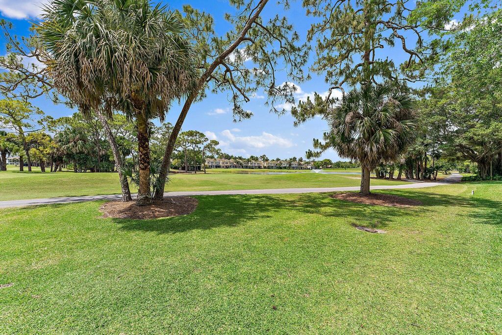 Photo of 1322 13th Terrace, Palm Beach Gardens, FL 33418 (MLS # R10974396)