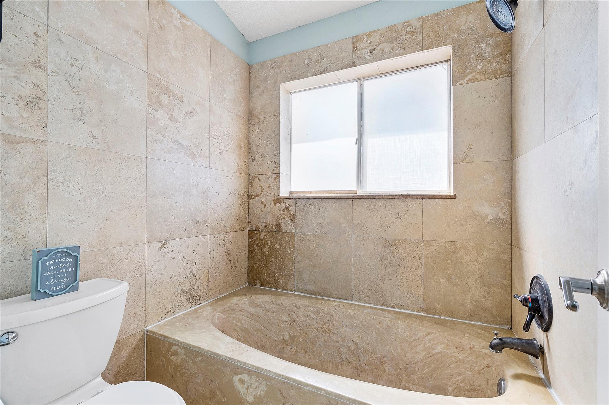 DISCOVERY POINTE - Residential