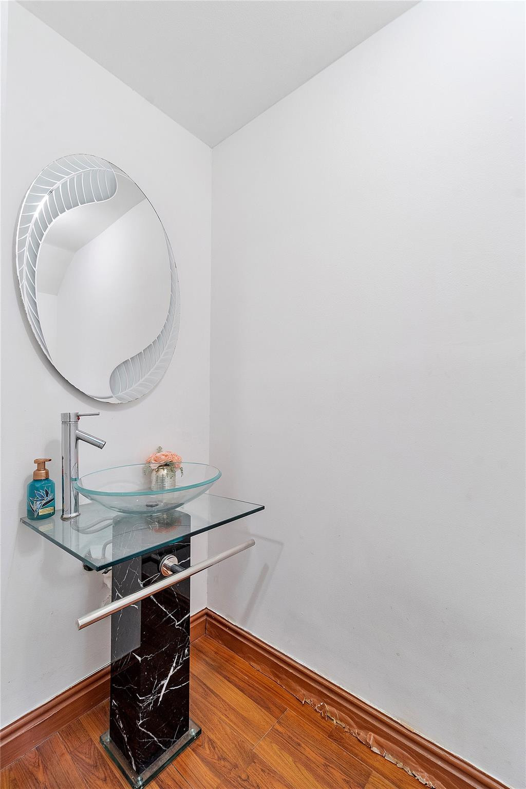 DISCOVERY POINTE - Residential