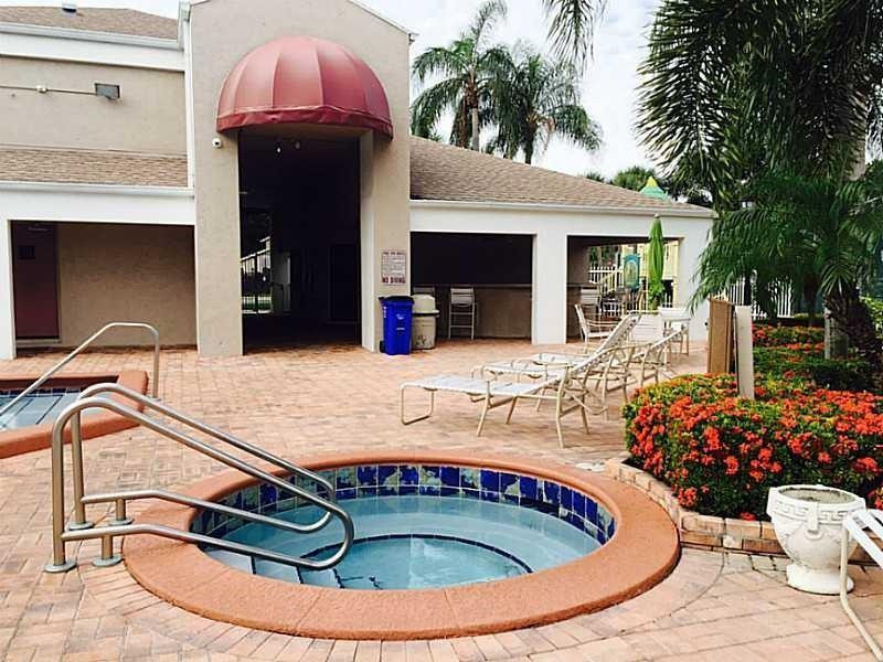 DISCOVERY POINTE - Residential