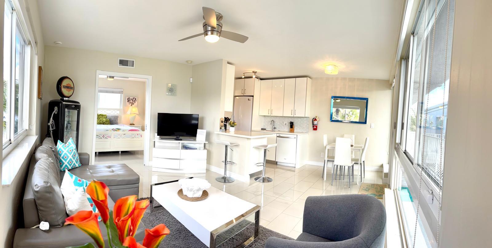 1705 N Riverside Drive 8