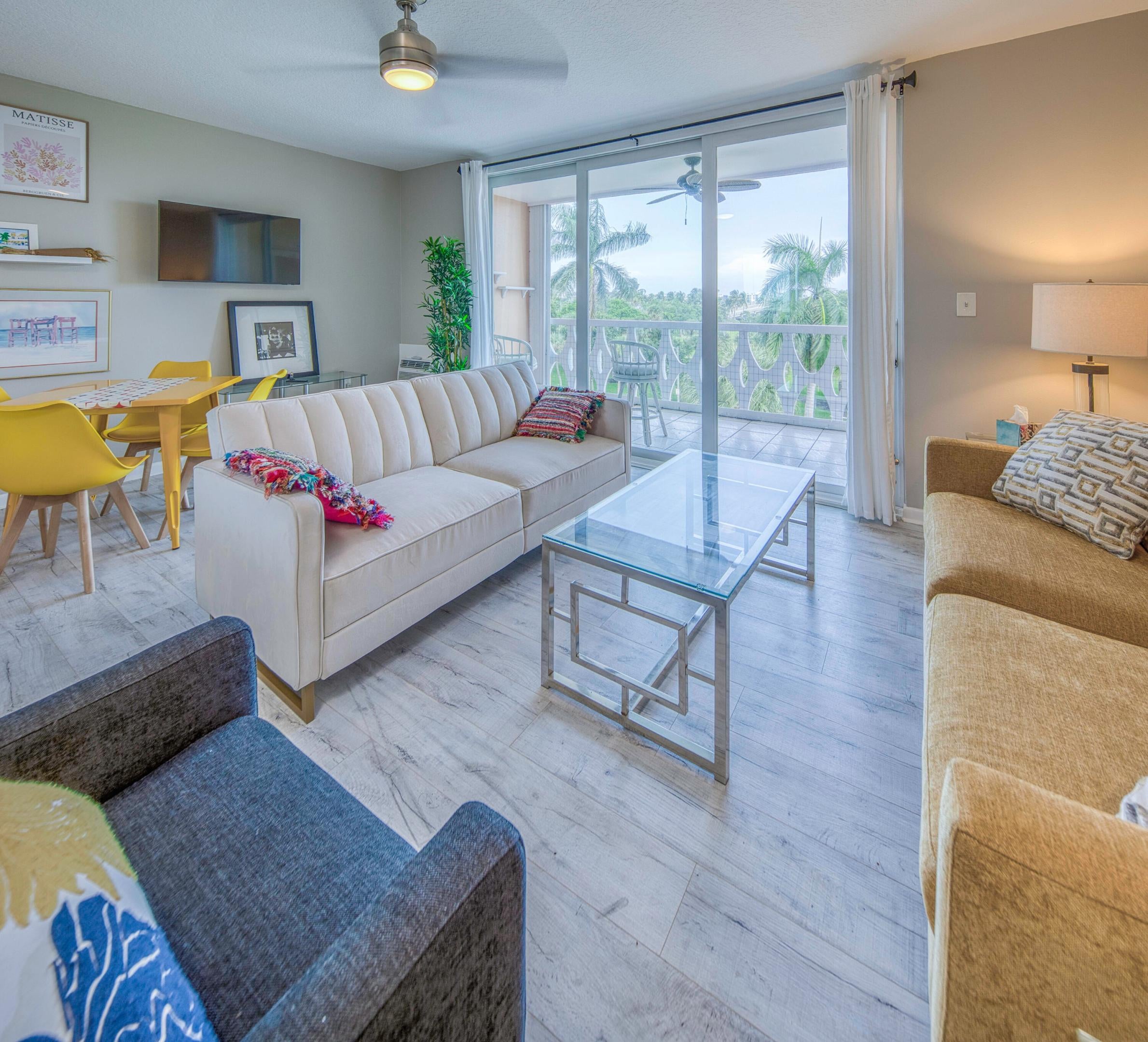 15 S GOLFVIEW Road 505