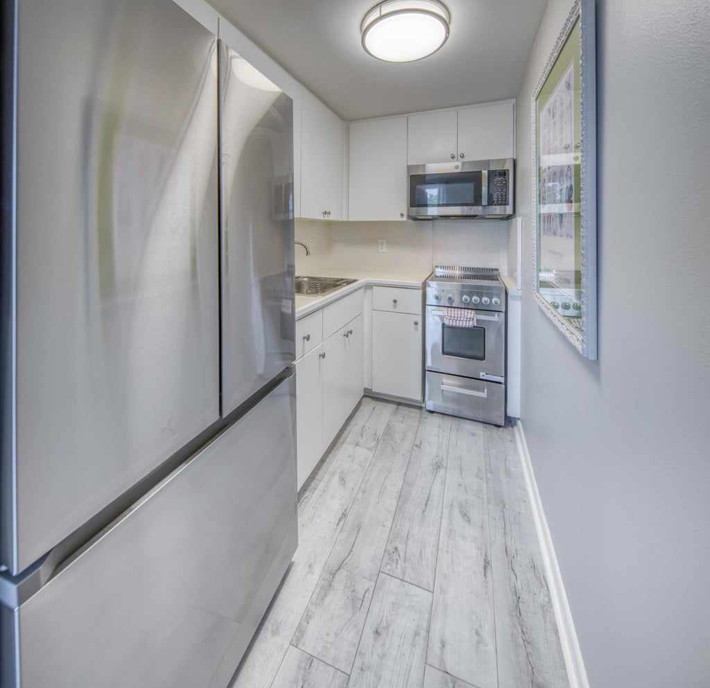Photo of 15 S GOLFVIEW Road #505, Lake Worth Beach, FL 33460 (MLS # B26086840)