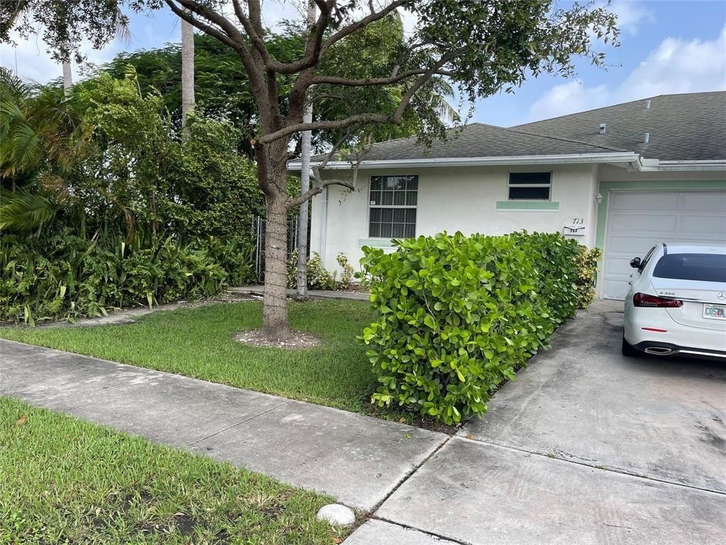 Photo of 713 NE 4th Street, Hallandale Beach, FL 33009 (MLS # F10549530)