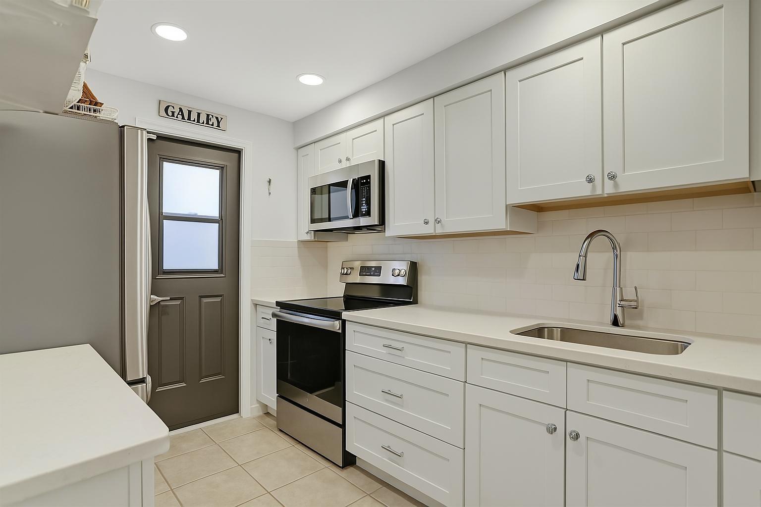 2601 NE 14th Street Cswy 344