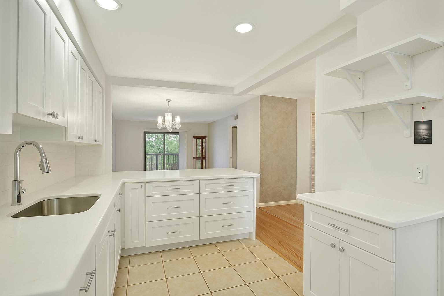 2601 NE 14th Street Cswy 344