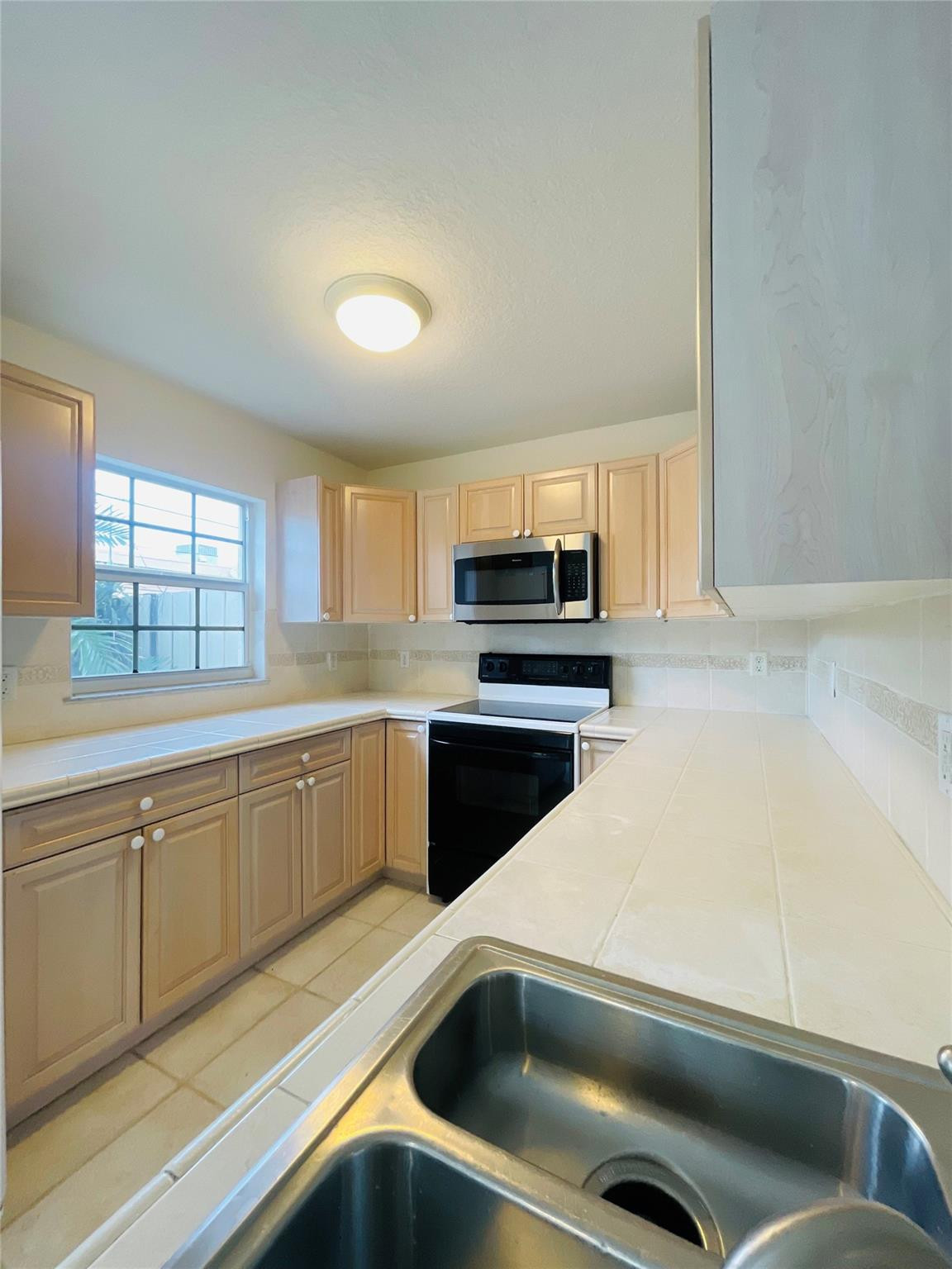 Hillsboro Shores Sec A 21 - Residential Lease