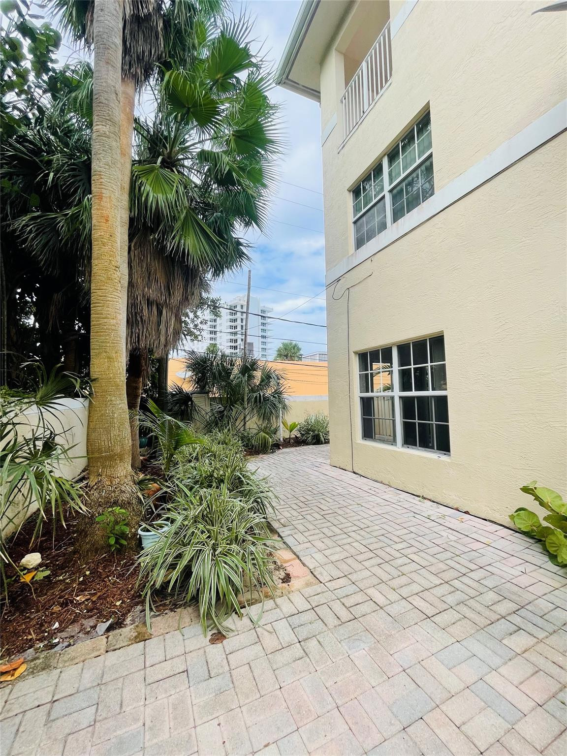 Hillsboro Shores Sec A 21 - Residential Lease