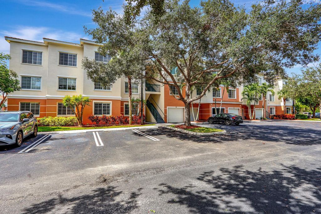 Photo of 7101 Myrtlewood Circle W, Palm Beach Gardens, FL 33418 (MLS # R10913609)