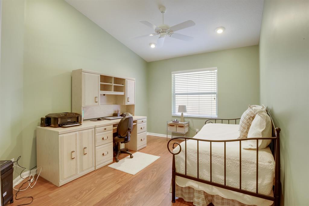 CASCADE LAKES - Residential