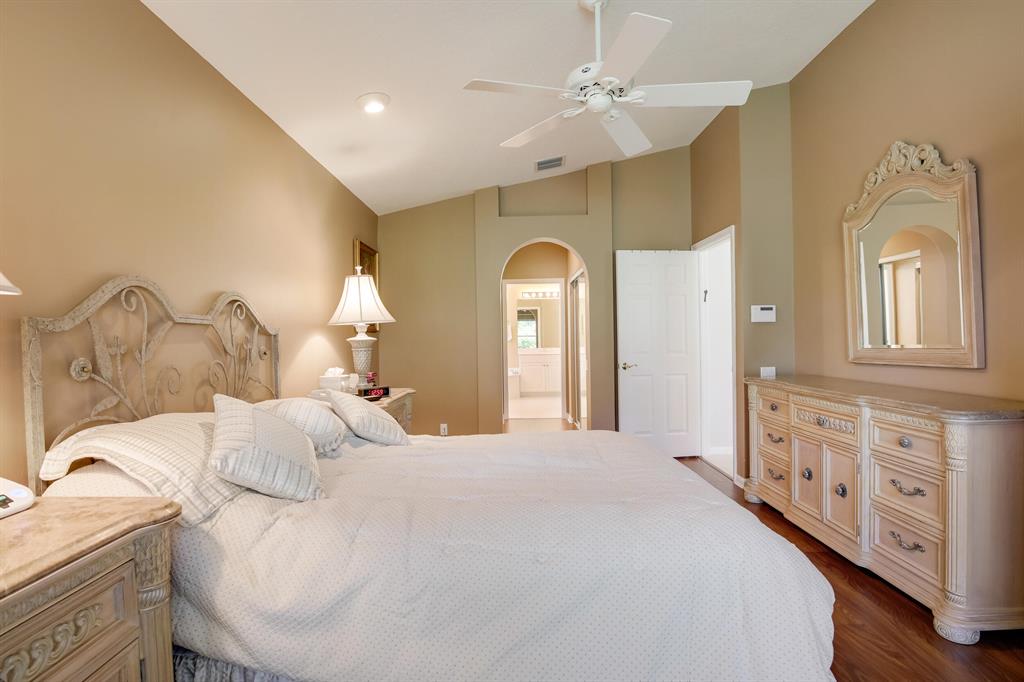 CASCADE LAKES - Residential