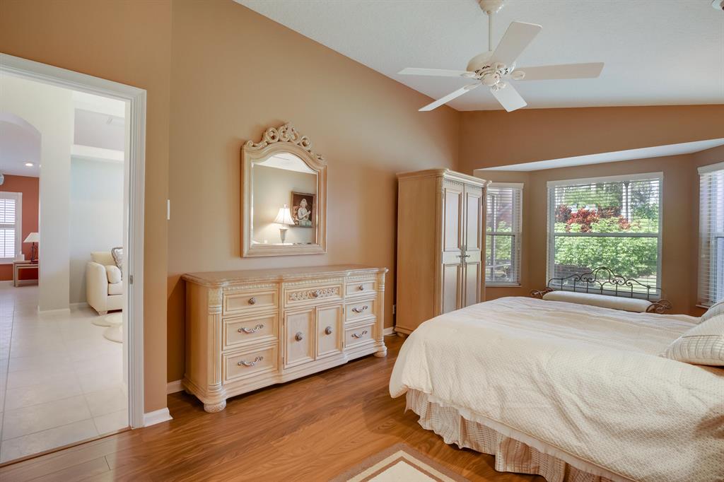 CASCADE LAKES - Residential