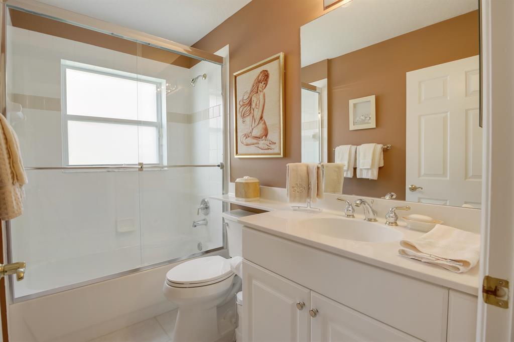 CASCADE LAKES - Residential