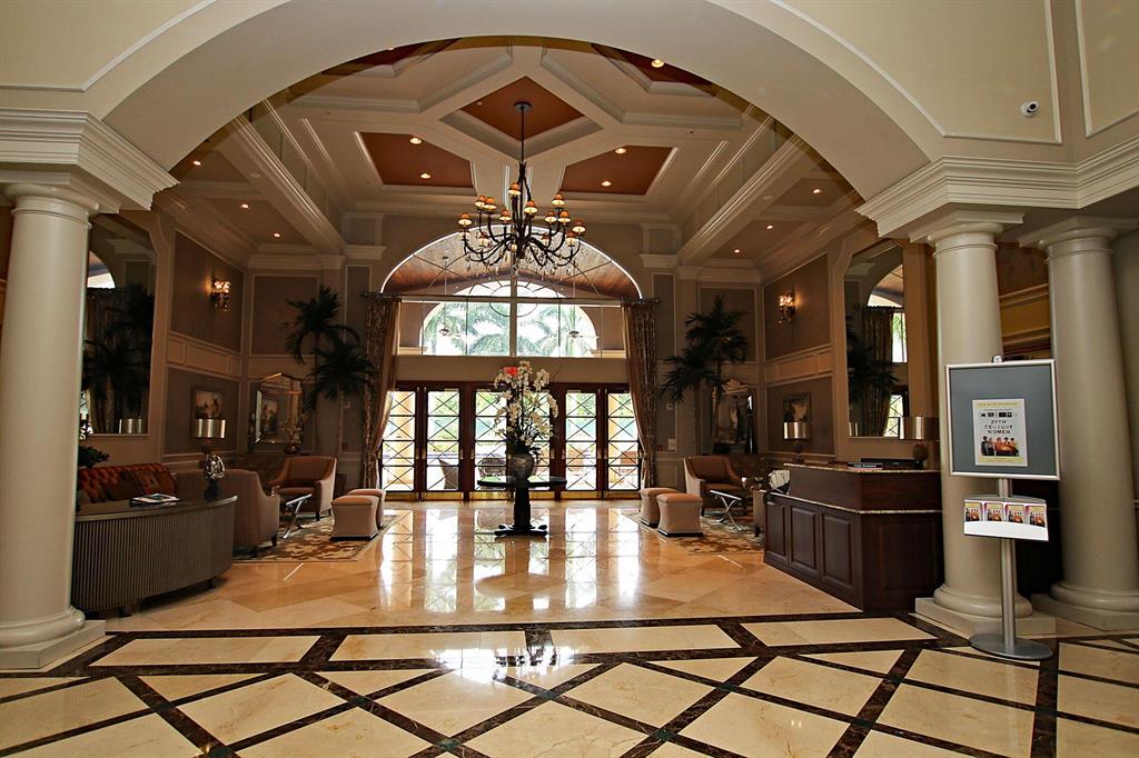 CASCADE LAKES - Residential