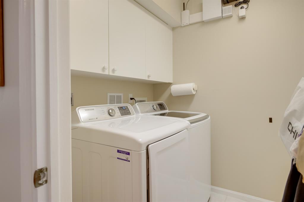 CASCADE LAKES - Residential