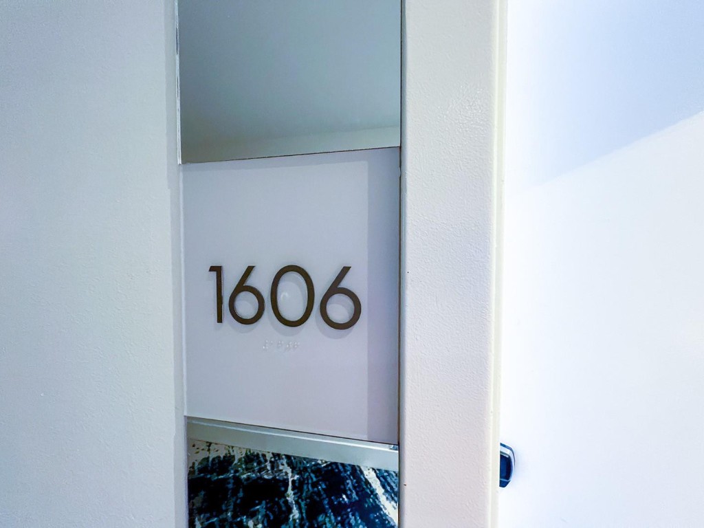 3101 Bayshore Drive 1606