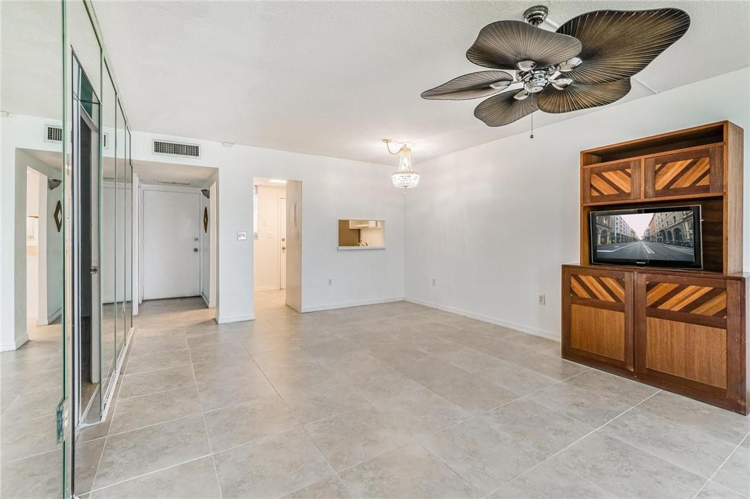 POINT EAST - Residential
