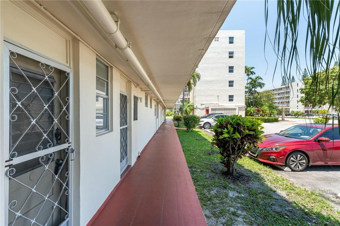 POINT EAST - Residential