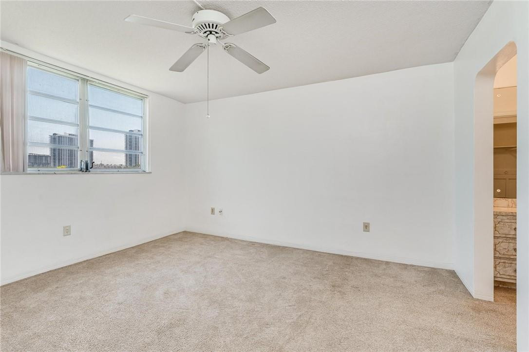 POINT EAST - Residential
