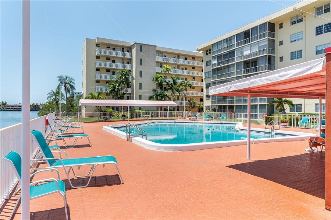 POINT EAST - Residential