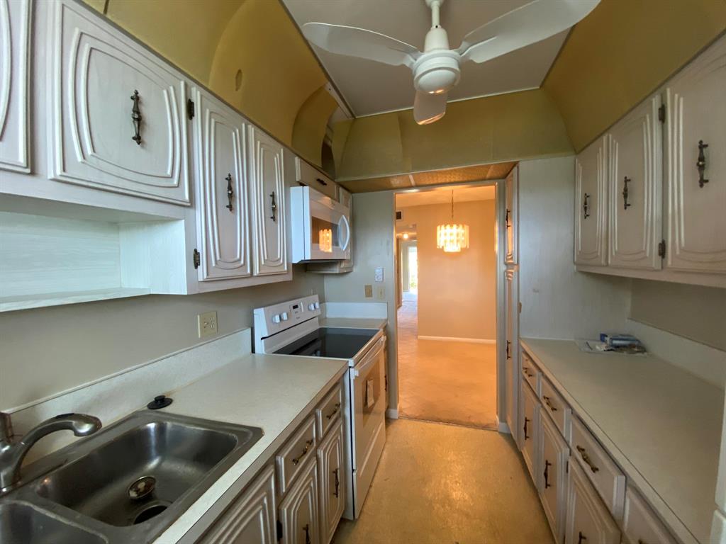 HIGH POINT OF DELRAY BEACH CONDO SEC III - Residential