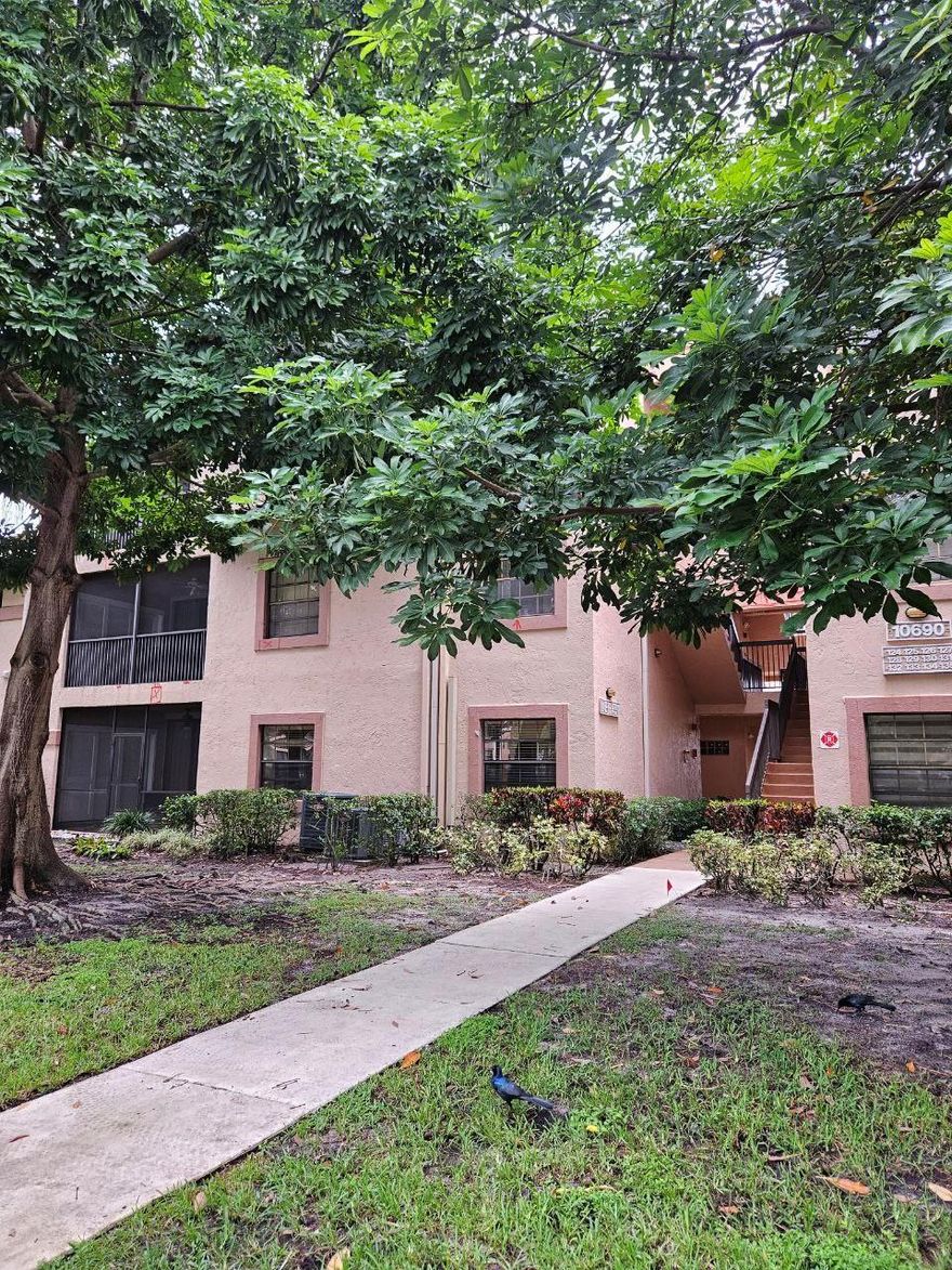 This stunning 2 br, 2 bth condo is situated in the highly desirable community of Optima Village located in Fountain Springs. It is centrally located near malls, shops, restaurants, park across the road. Stainless steel appliances, granite counters, tile and laminate floors, balcony, huge pool. Available furnished or unfurnished. 1 parking space. Owner is a licensed real estate agent.