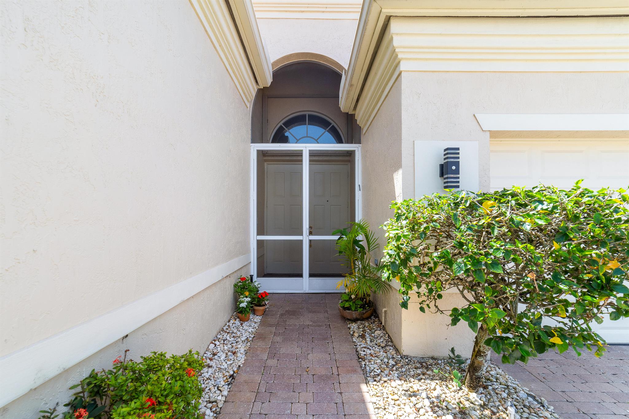 7040 Vivaldi Lane