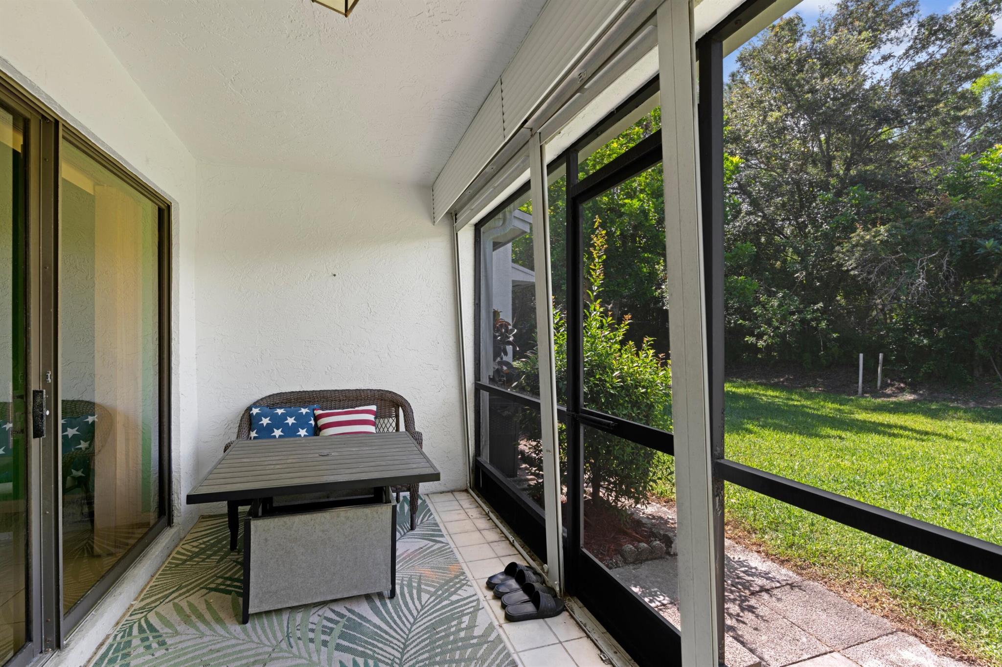 LANTERN WALK 2 - Residential