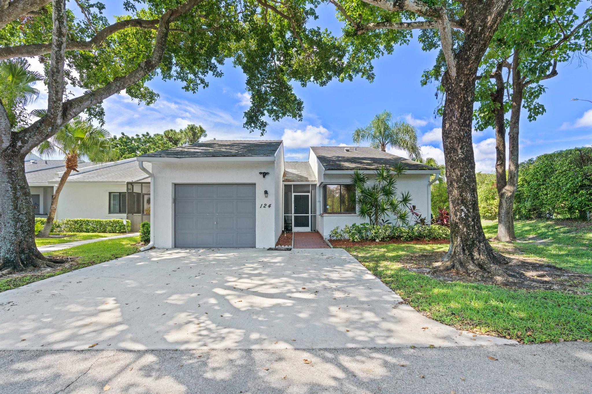 LANTERN WALK 2 - Residential