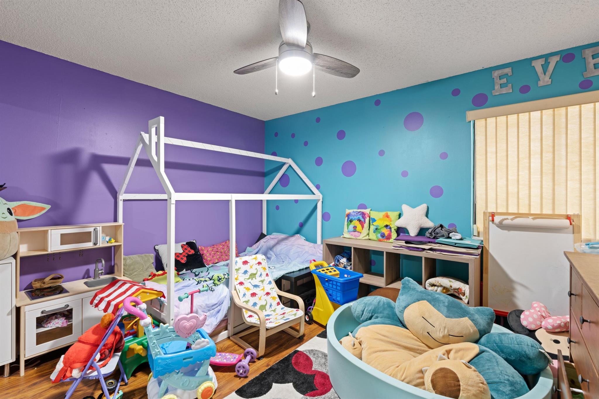 LANTERN WALK 2 - Residential