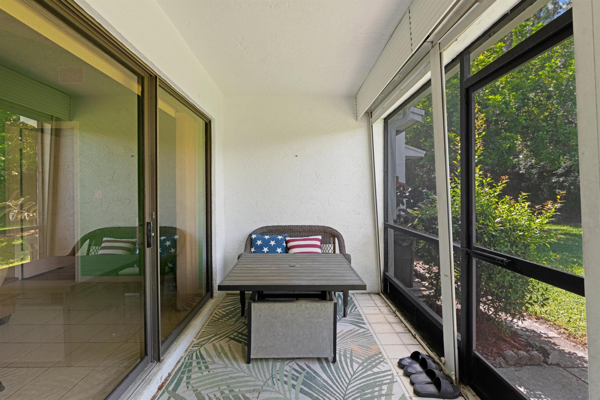 LANTERN WALK 2 - Residential