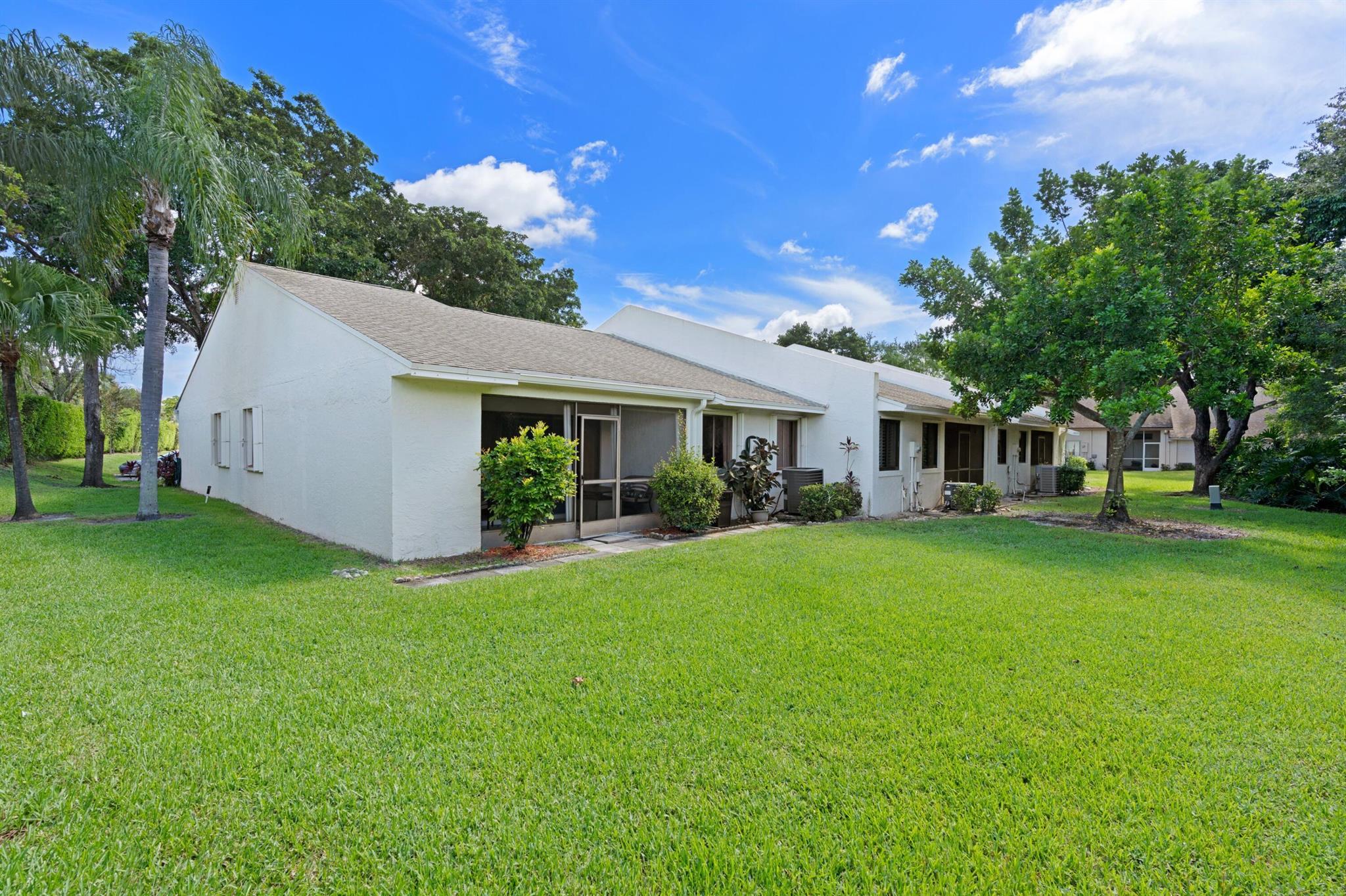 LANTERN WALK 2 - Residential