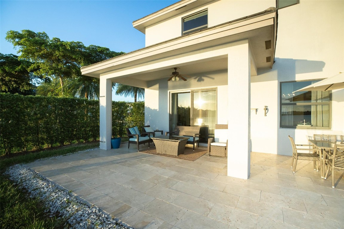 Dunnwoody Lake - Residential