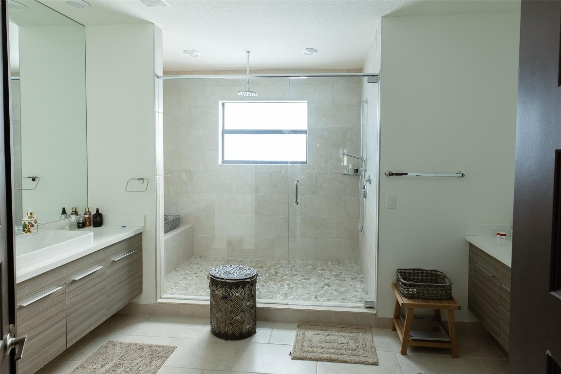 Dunnwoody Lake - Residential