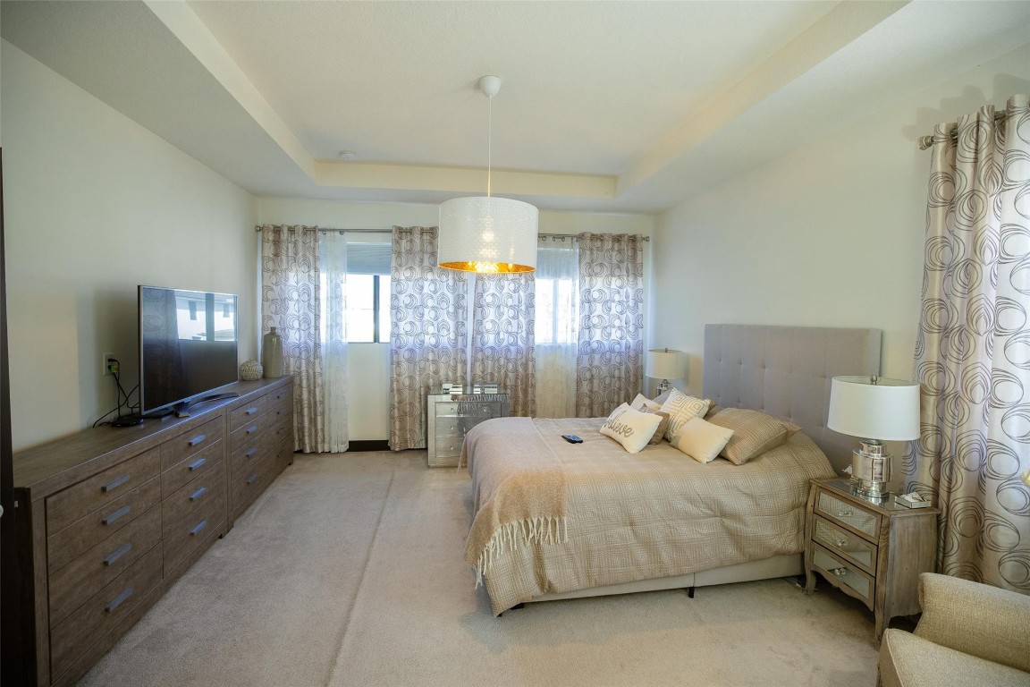 Dunnwoody Lake - Residential