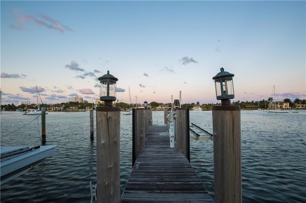 LUCILLE ISLAND 37-19 B - Land