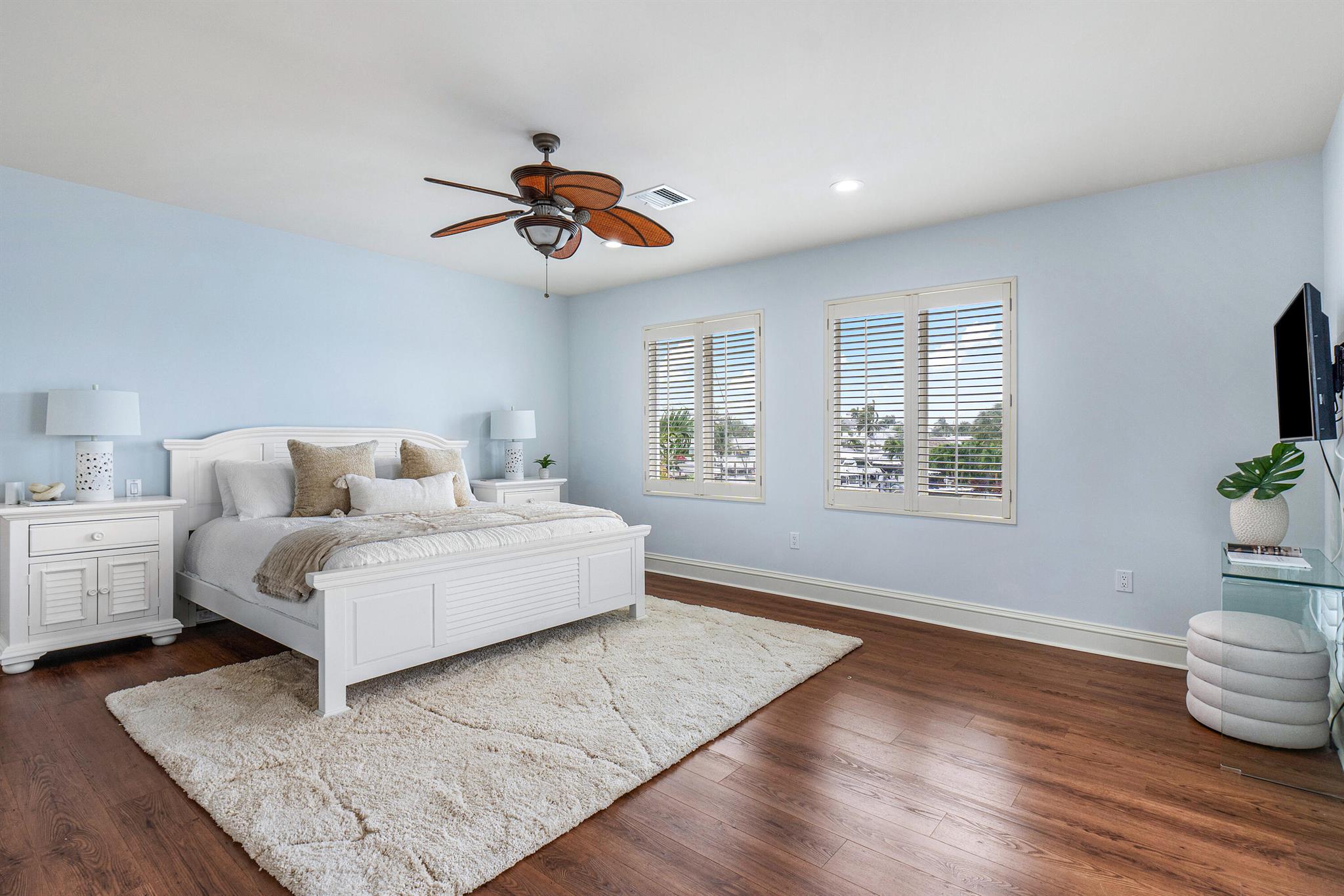 VENETIAN ISLES 1ST SEC - Residential