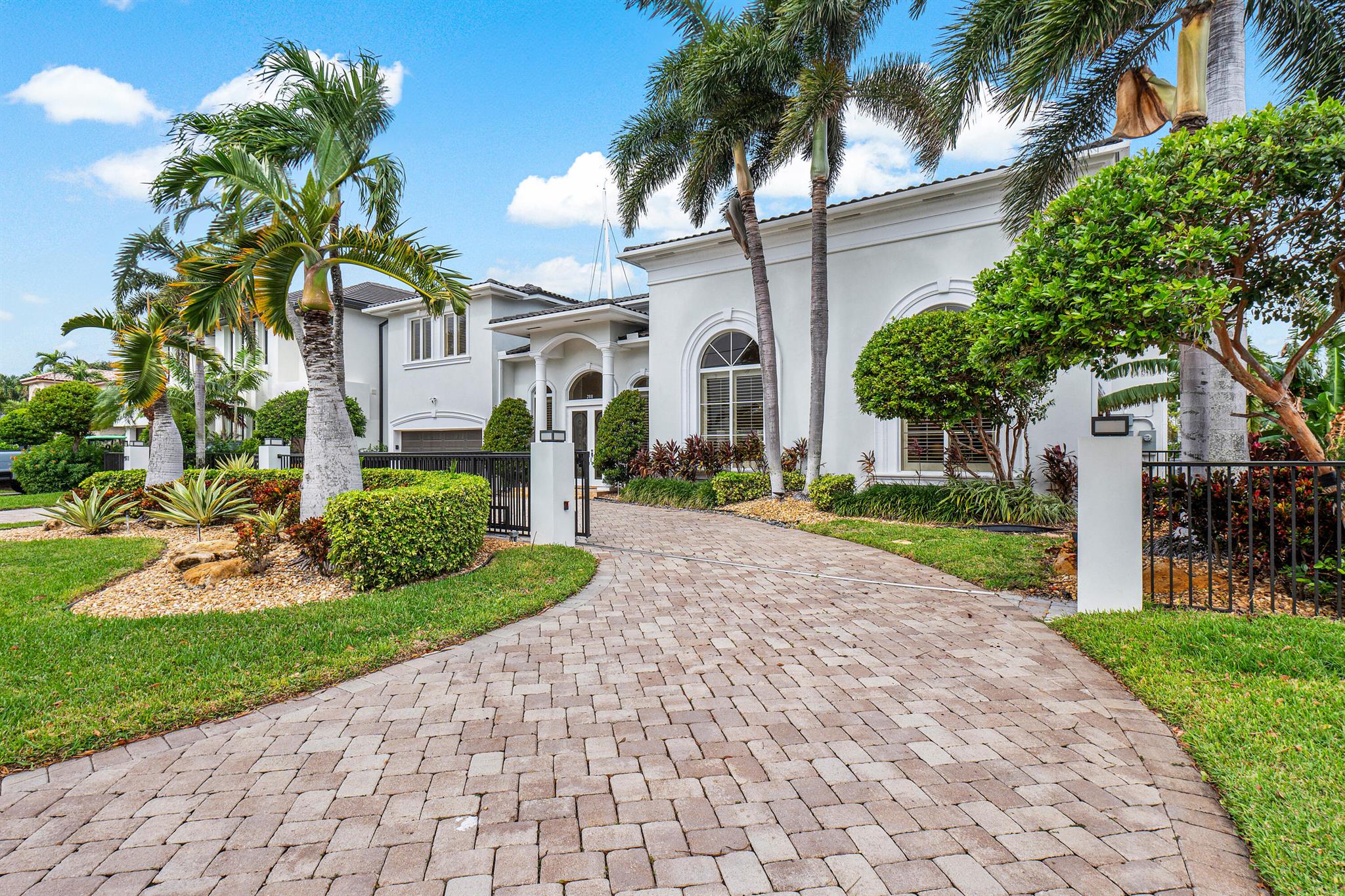 VENETIAN ISLES 1ST SEC - Residential