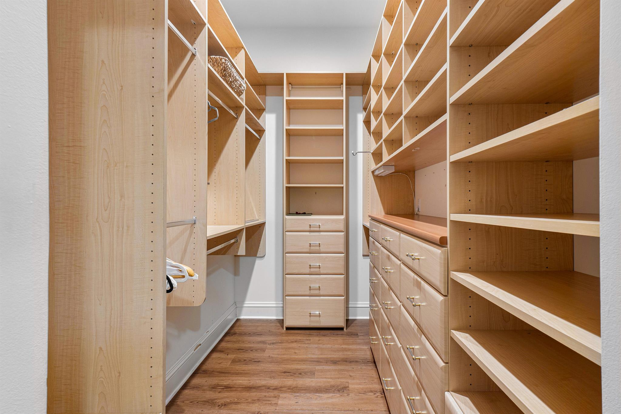 VENETIAN ISLES 1ST SEC - Residential