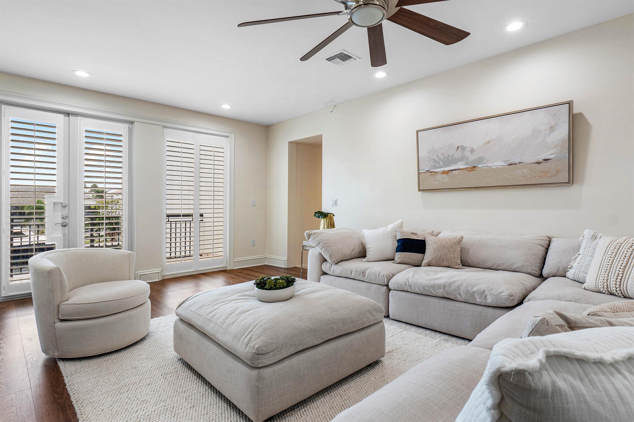 VENETIAN ISLES 1ST SEC - Residential